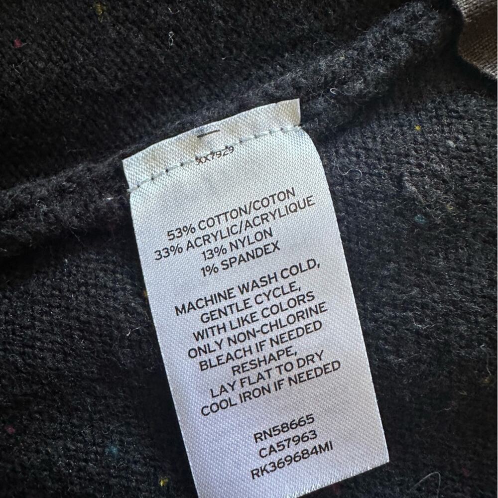 Nordstrom Free Press sweater shorts, size medium - Picture 3 of 7
